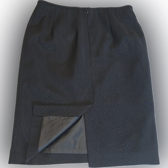CALVIN KLEIN Textured Pencil Skirt -  Size 6 Pre-owned - Picture 4 of 8